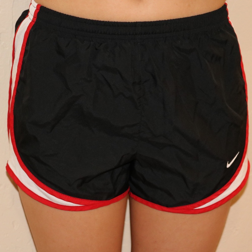 Nike tempo. Black and red and white. XS